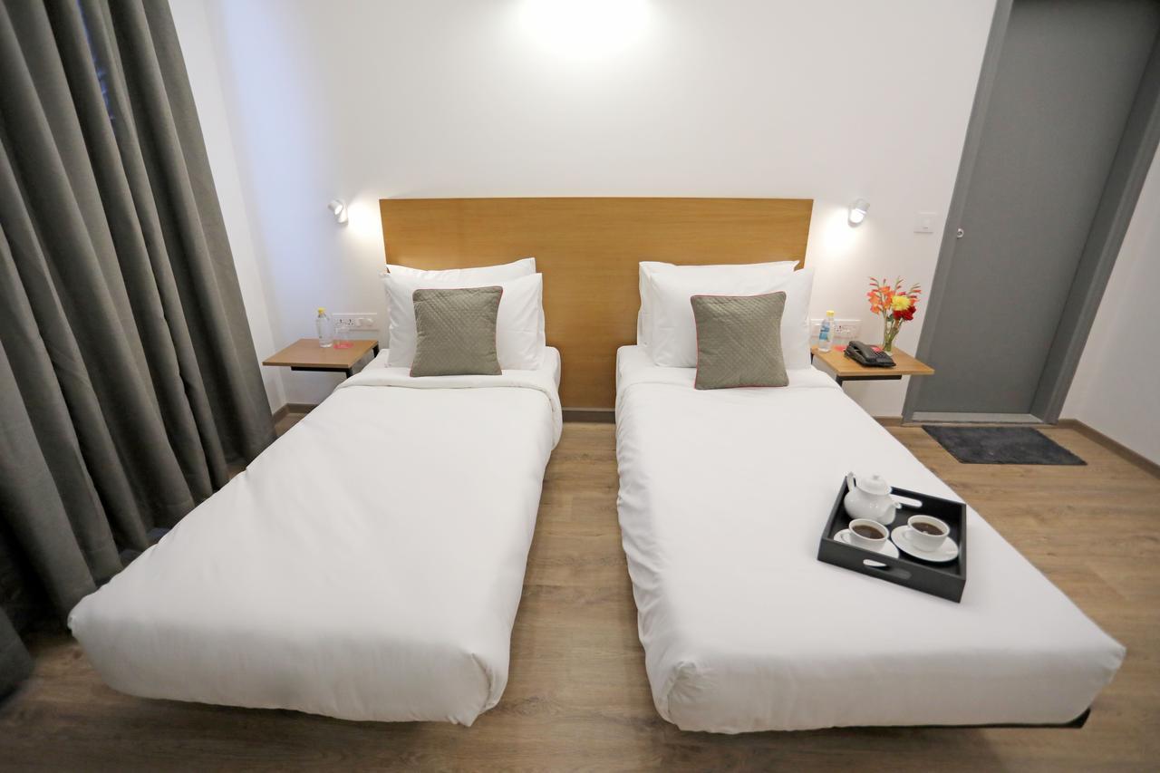 מלון Oyo Townhouse 027 Sector 15 גורגאון מראה חיצוני תמונה