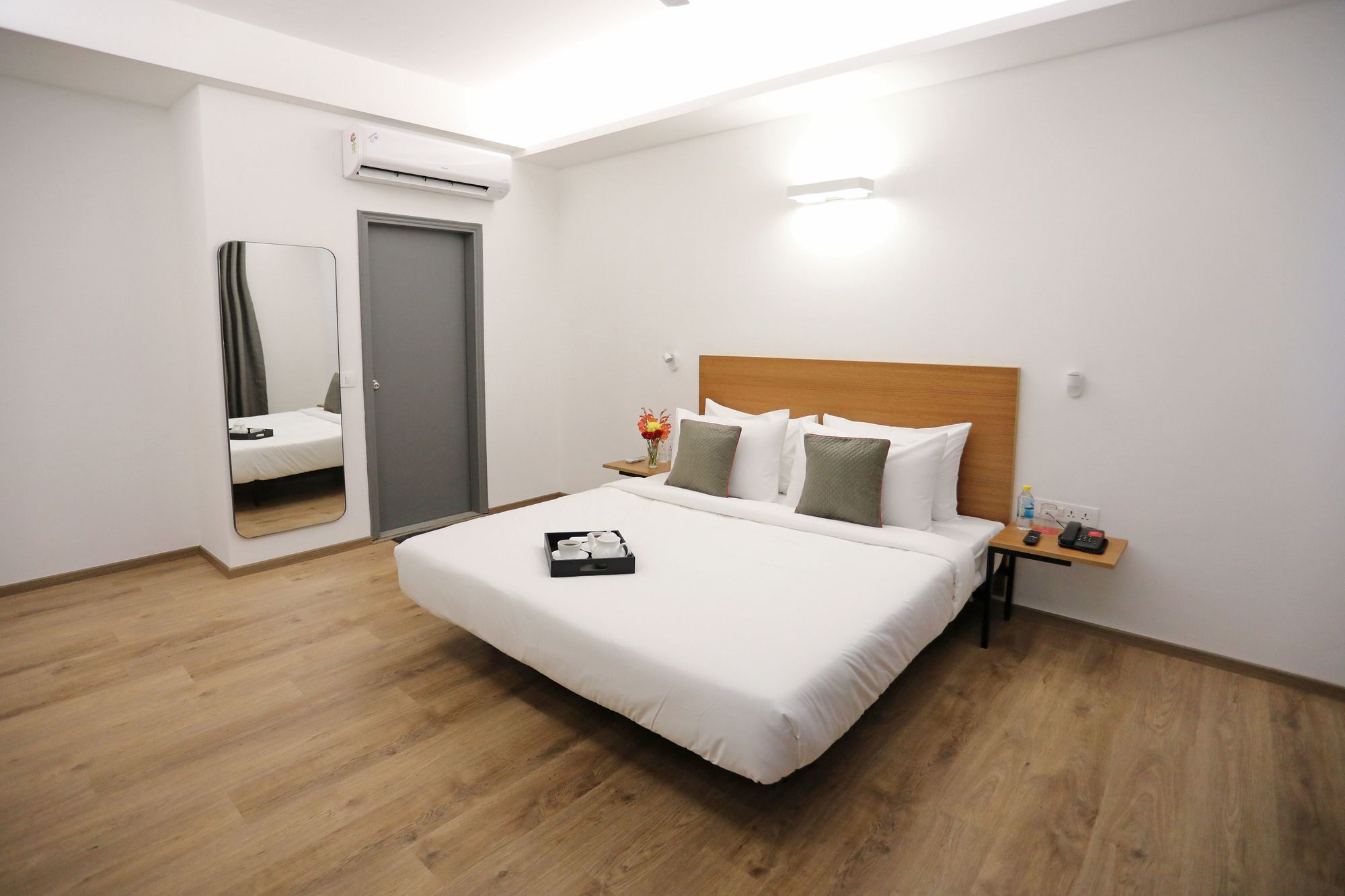 מלון Oyo Townhouse 027 Sector 15 גורגאון מראה חיצוני תמונה