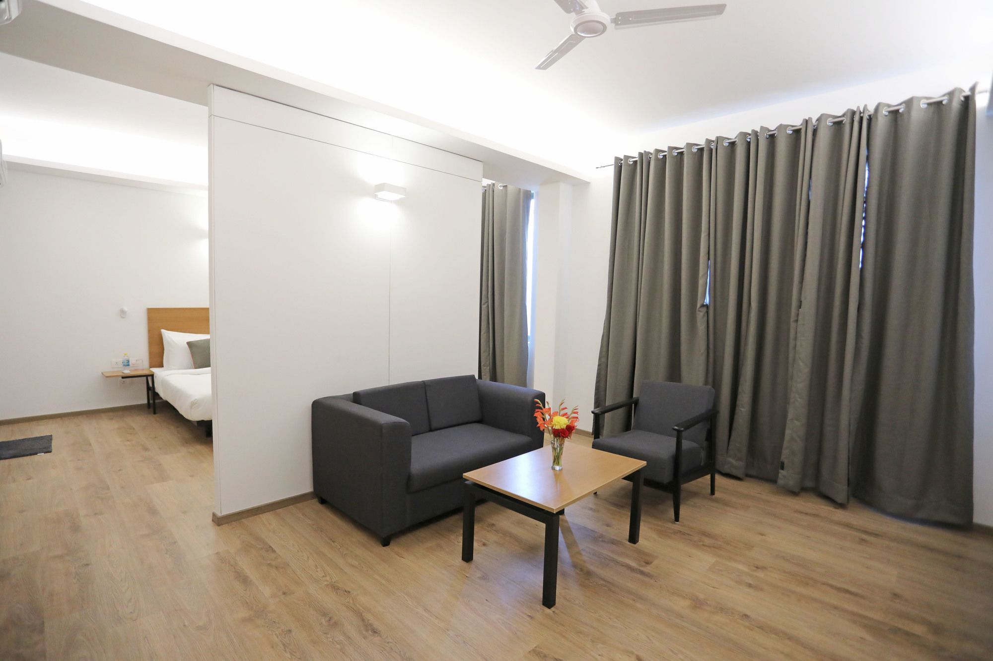 מלון Oyo Townhouse 027 Sector 15 גורגאון מראה חיצוני תמונה